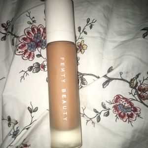 Fenty Beauty Pro Filt’r Soft Matte Fountaion